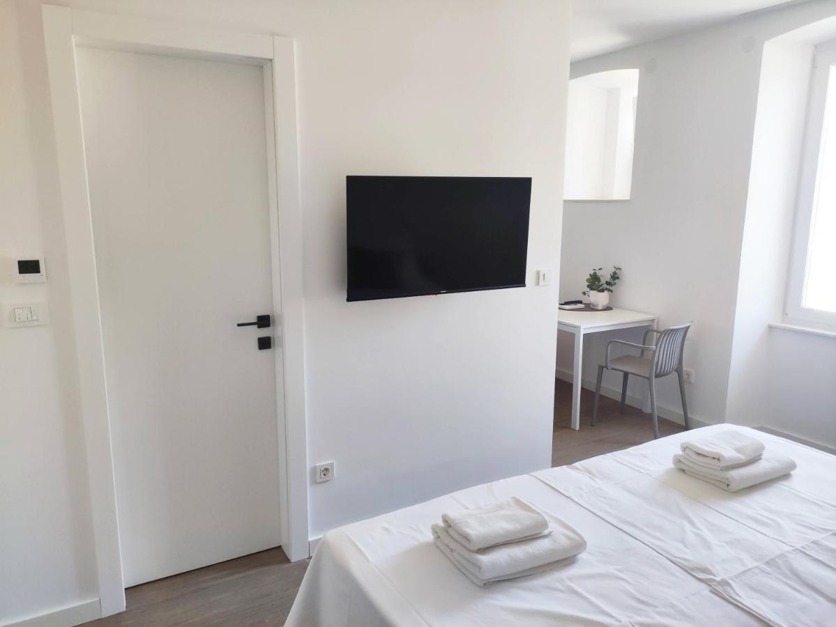 Nik Studio Apartments Pula Quarto foto
